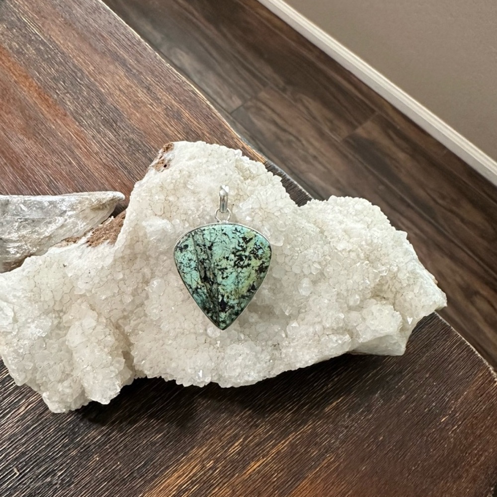 African Turquoise 925 Sterling Silver Plated Teardrop Pendant Blue Green Black - Picture 2 of 8